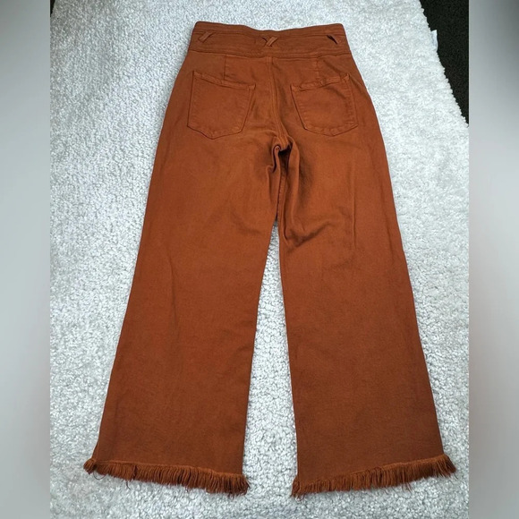 J Brand Sukey Crop Jeans Eclair Burnt Orange. High Rise Waist. Frayed Hem. 30 - Picture 3 of 13